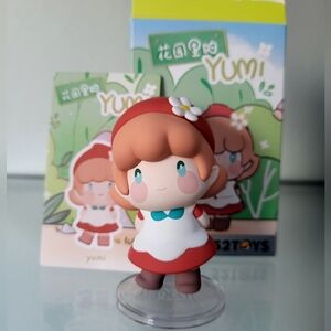 52Toys Yumi at the Garden Red Hat Little Girl Fairy Blind Box Art Toy